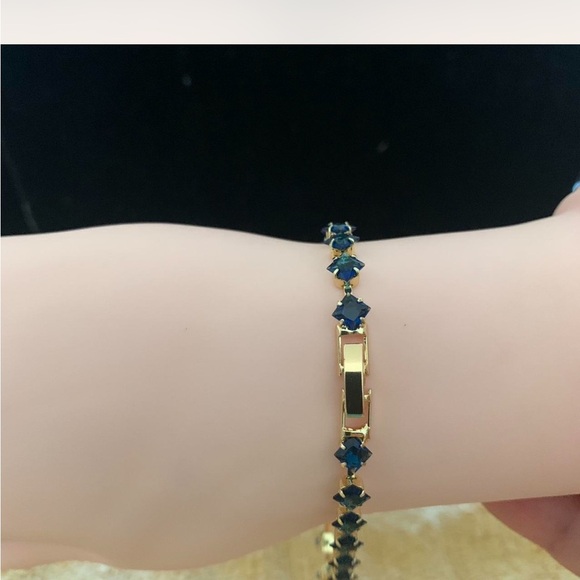 Elegant Gold and Blue Bracelet - Picture 3 of 4